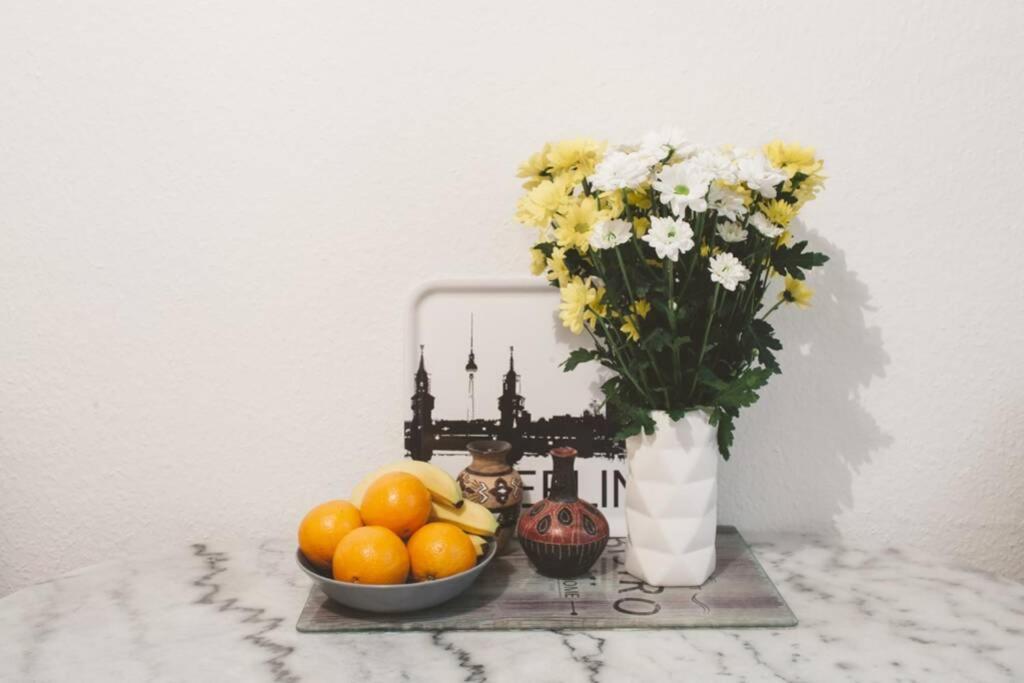 Family For 6 Guests, Mitte Moabit Lejlighed *