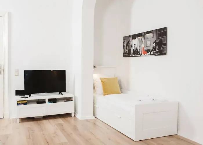 Family Apartment For 6 Guests, Mitte Moabit