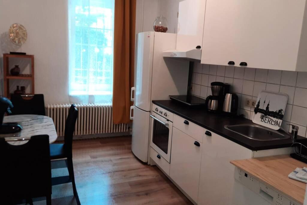 Family For 6 Guests, Mitte Moabit Apartment Berlin